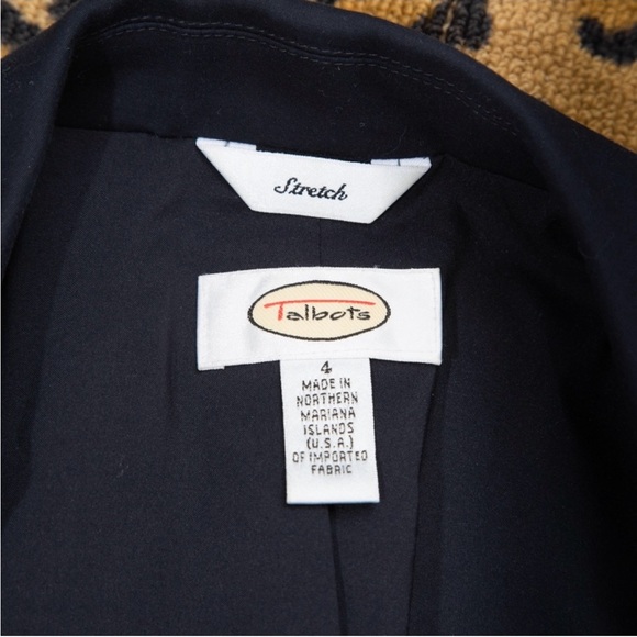 Talbots navy tailored 2 button fitted blazer stretch line in size 4 - Picture 9 of 10